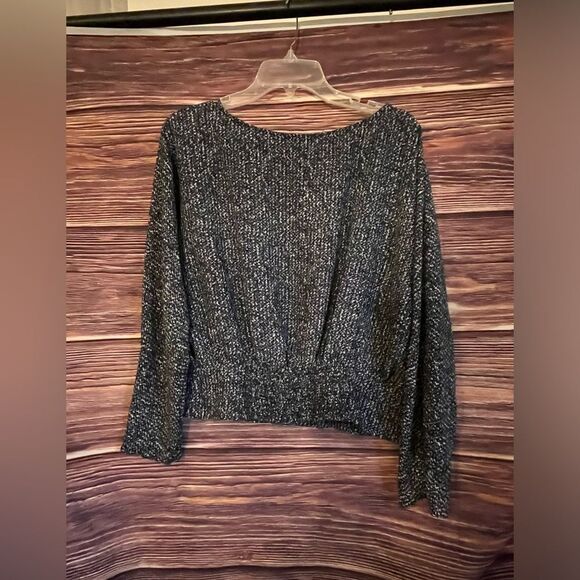 Express Blue Pebbled Long Sleeved Crop Top. Size Large - Picture 6 of 8